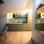 Tempus Hotel *