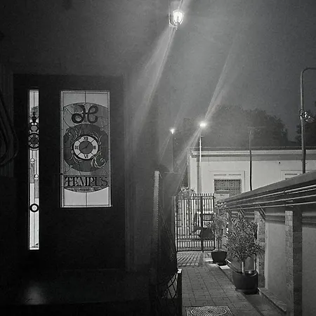 Hotel Tempus Boekarest