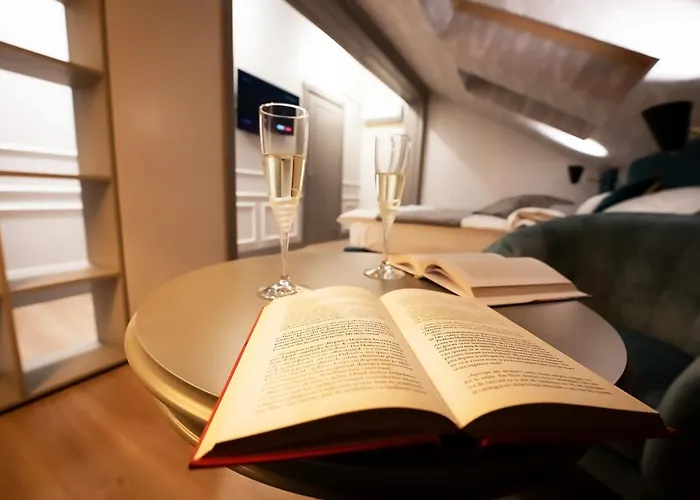 Hotel Tempus Boekarest